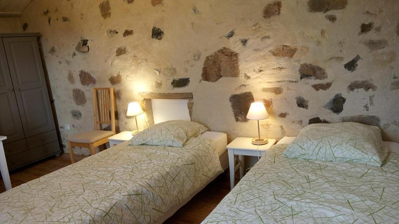 La Pierre Folle Chambres D'Hotes クリュニー エクステリア 写真