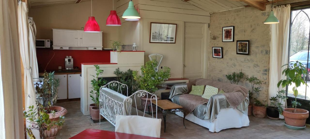 La Pierre Folle Chambres D'Hotes クリュニー エクステリア 写真