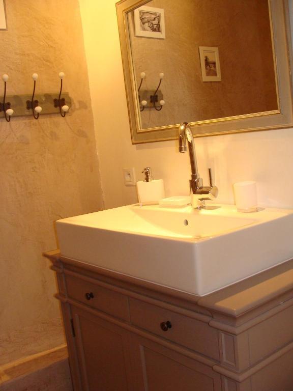 La Pierre Folle Chambres D'Hotes クリュニー 部屋 写真