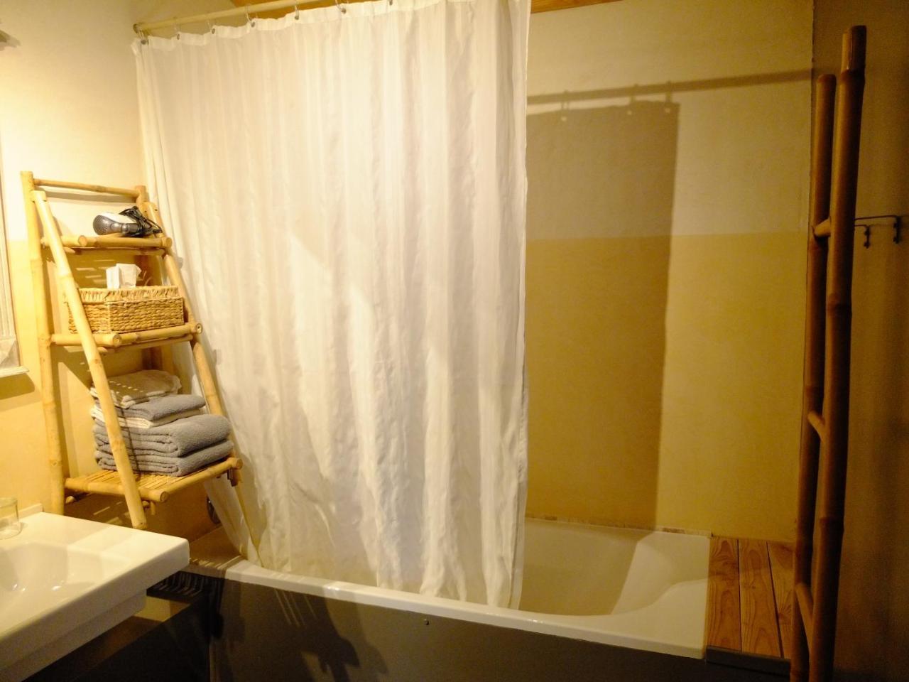 La Pierre Folle Chambres D'Hotes クリュニー エクステリア 写真
